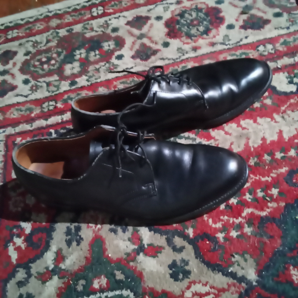 Elegant Black Leather Men's Oxfords